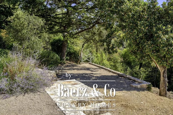 Image No.10-4 Bed Villa for sale