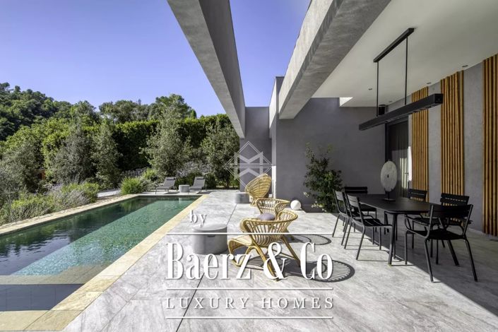 Image No.2-4 Bed Villa for sale