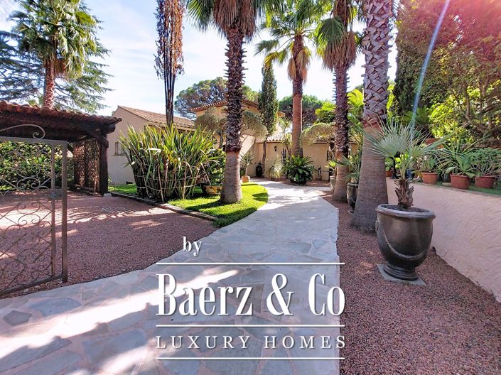 Image No.2-4 Bed Villa for sale