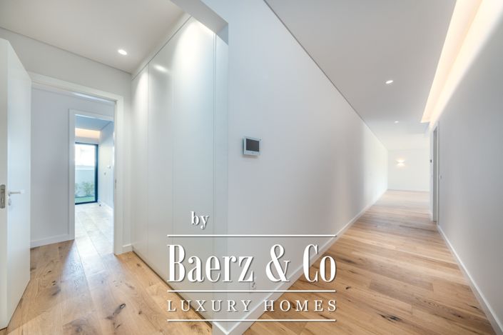 Image No.10-4 Bed Apartment for sale