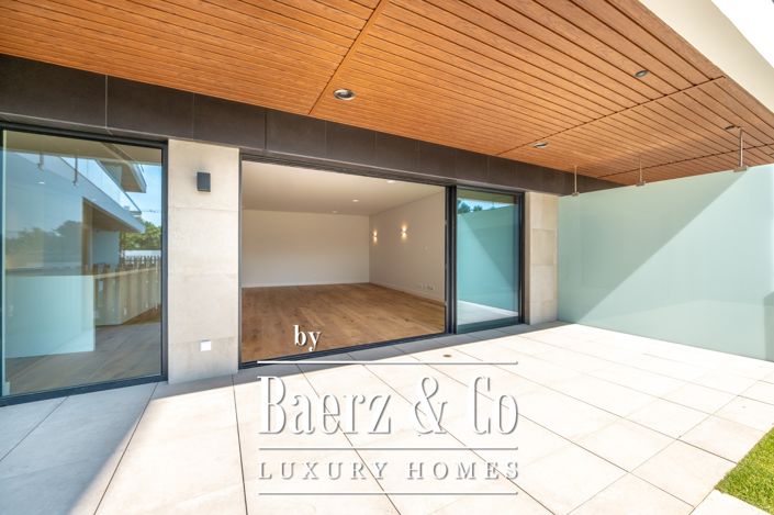 Image No.22-4 Bed Apartment for sale