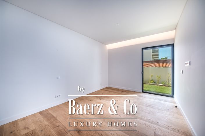 Image No.33-4 Bed Apartment for sale