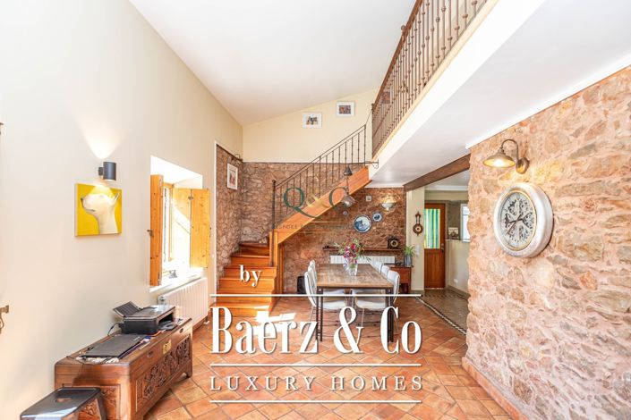 Image No.3-9 Bed Farmhouse for sale