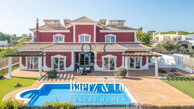 5 Bed Villa for sale