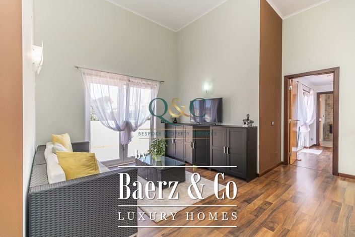 Image No.10-5 Bed Villa for sale