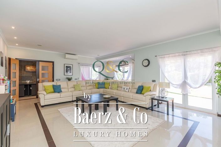 Image No.2-5 Bed Villa for sale