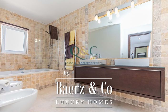 Image No.26-5 Bed Villa for sale