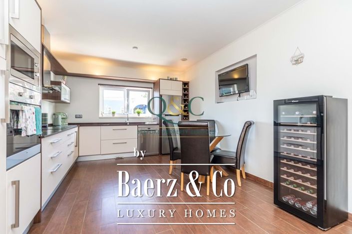 Image No.8-5 Bed Villa for sale