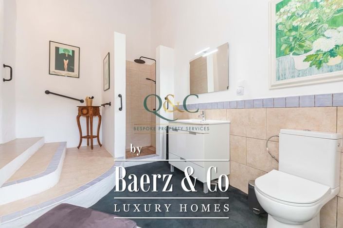 Image No.10-2 Bed Villa for sale