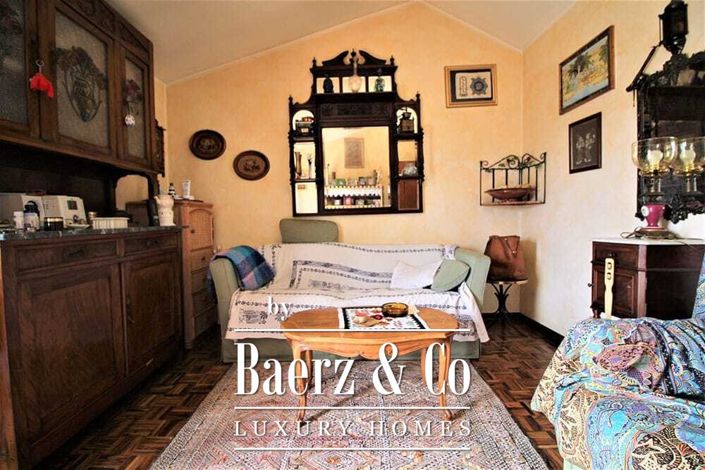 Image No.28-12 Bed Property for sale