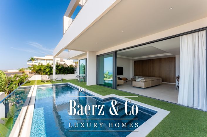 Image No.1-4 Bed Villa for sale