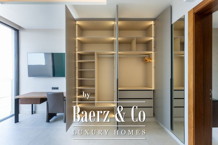 Image No.10-4 Bed Villa for sale