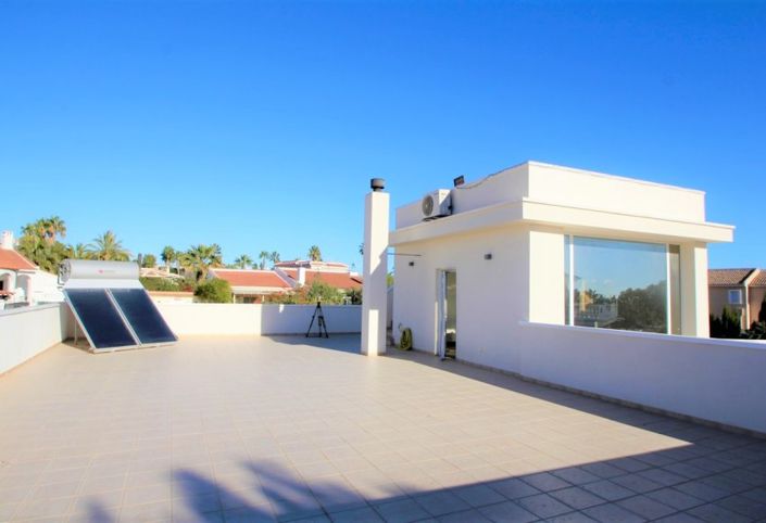 Image No.20-3 Bed Villa for sale