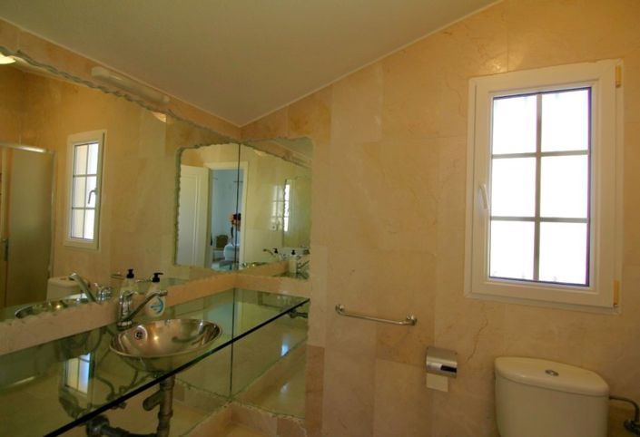 Image No.6-3 Bed Villa for sale