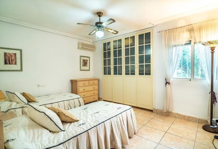 Image No.14-4 Bed Villa for sale