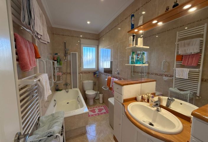 Image No.18-3 Bed Villa for sale