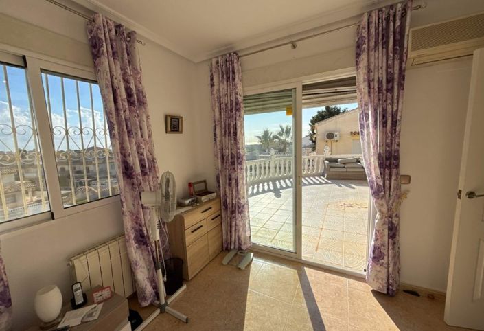 Image No.28-3 Bed Villa for sale