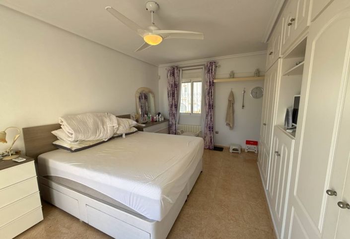 Image No.3-3 Bed Villa for sale