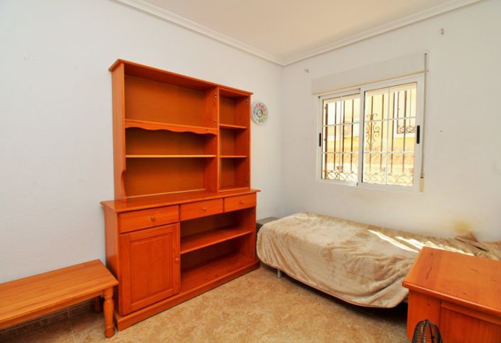 Image No.18-3 Bed Townhouse for sale