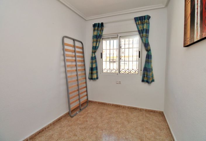 Image No.20-3 Bed Townhouse for sale