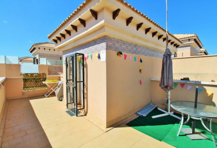 Image No.23-3 Bed Townhouse for sale