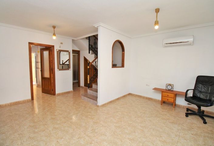 Image No.5-3 Bed Townhouse for sale