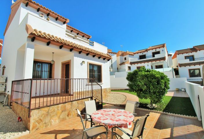 Image No.1-3 Bed Villa for sale