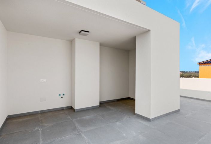 Image No.14-2 Bed Apartment for sale