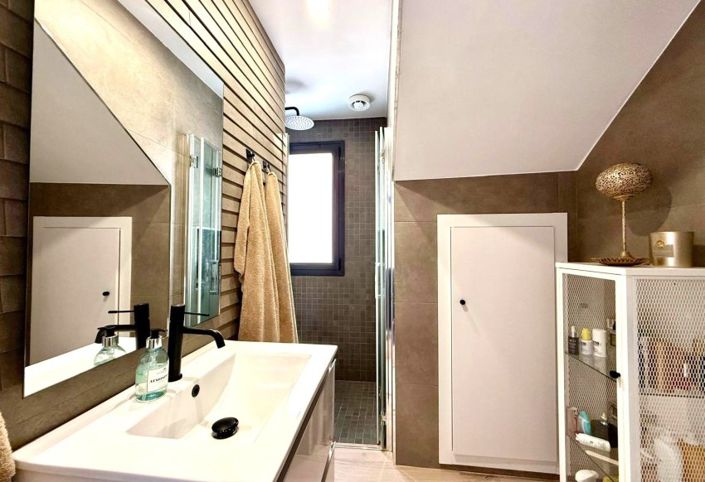 Image No.14-3 Bed Villa for sale