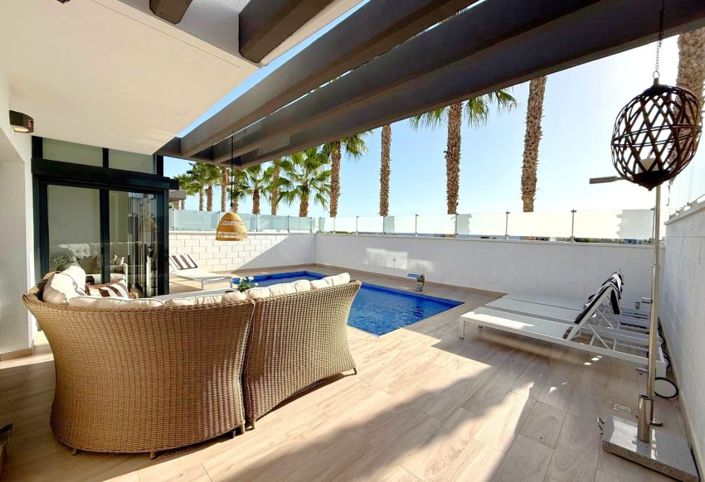 Image No.3-3 Bed Villa for sale