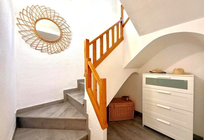 Image No.10-3 Bed Townhouse for sale