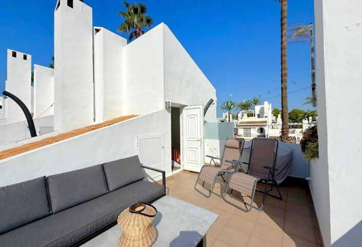 Image No.20-3 Bed Townhouse for sale