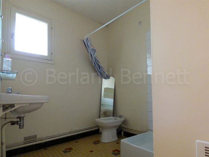 Image No.9-3 Bed House for sale