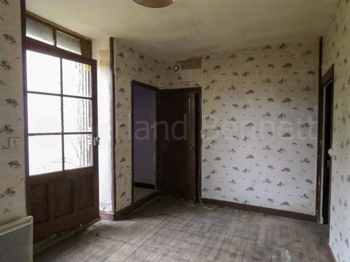 Image No.21-8 Bed House for sale