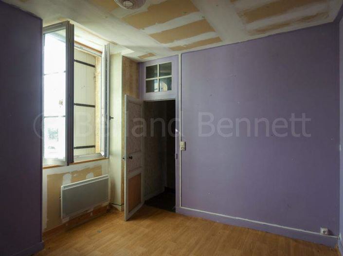 Image No.22-8 Bed House for sale