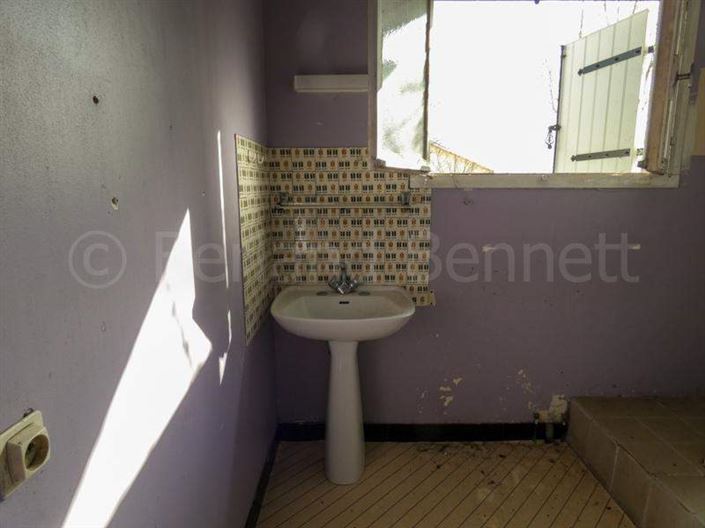 Image No.23-8 Bed House for sale