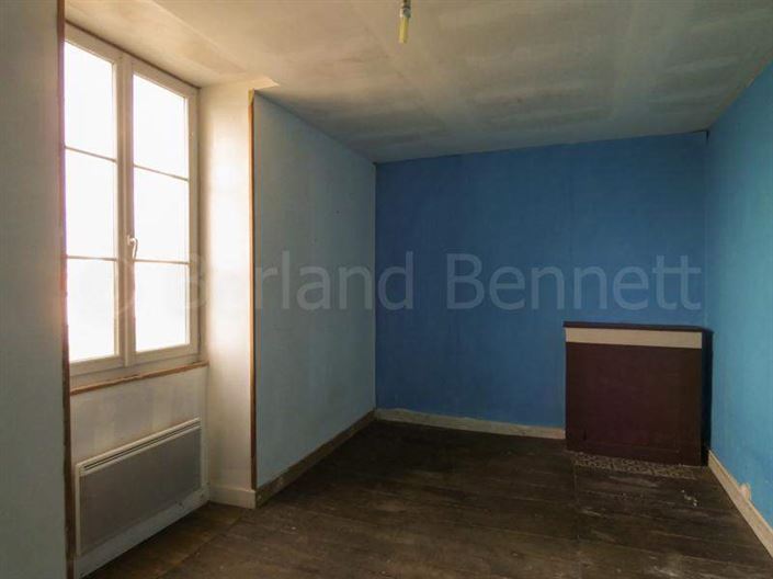 Image No.25-8 Bed House for sale