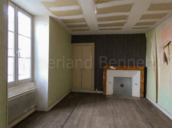 Image No.26-8 Bed House for sale