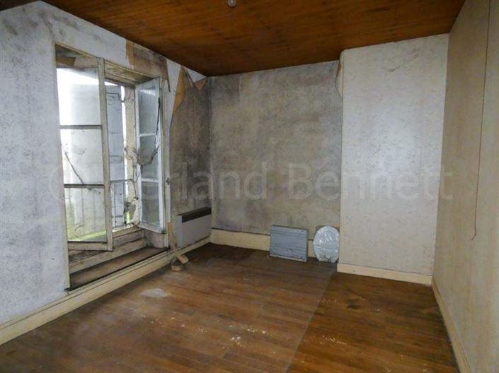 Image No.4-8 Bed House for sale