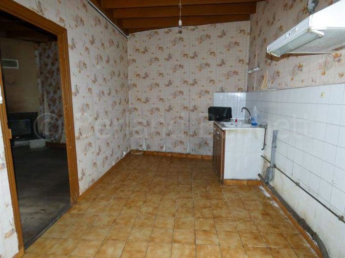 Image No.9-8 Bed House for sale