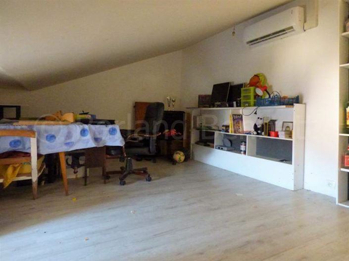 Image No.13-1 Bed House for sale