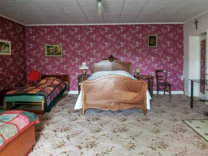 Image No.19-3 Bed House for sale