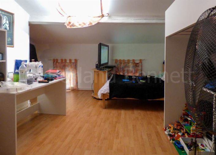 Image No.12-4 Bed House for sale