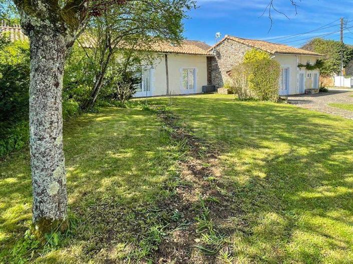 Image No.2-9 Bed House for sale