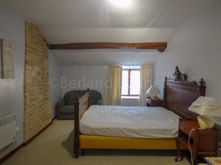 Image No.8-9 Bed House for sale