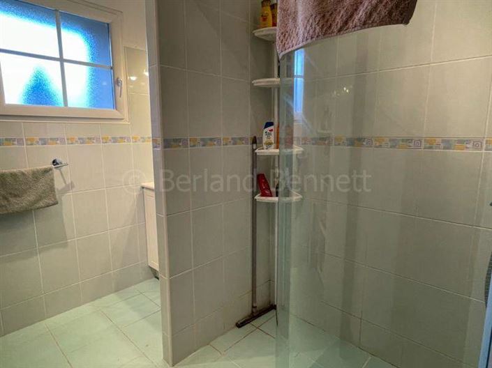 Image No.11-3 Bed House for sale