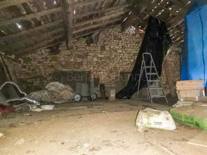 Image No.10-1 Bed House for sale