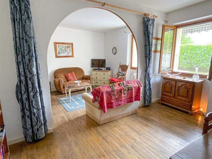 Image No.8-3 Bed House for sale