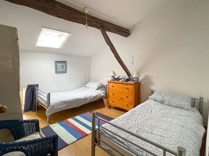 Image No.10-3 Bed House for sale