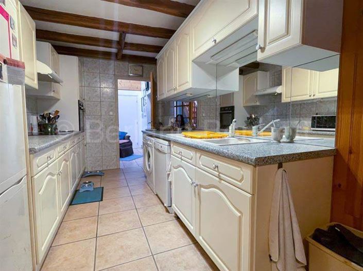 Image No.11-3 Bed House for sale